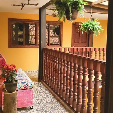 Hostal Casa Astromelia Bogota Bagian luar foto