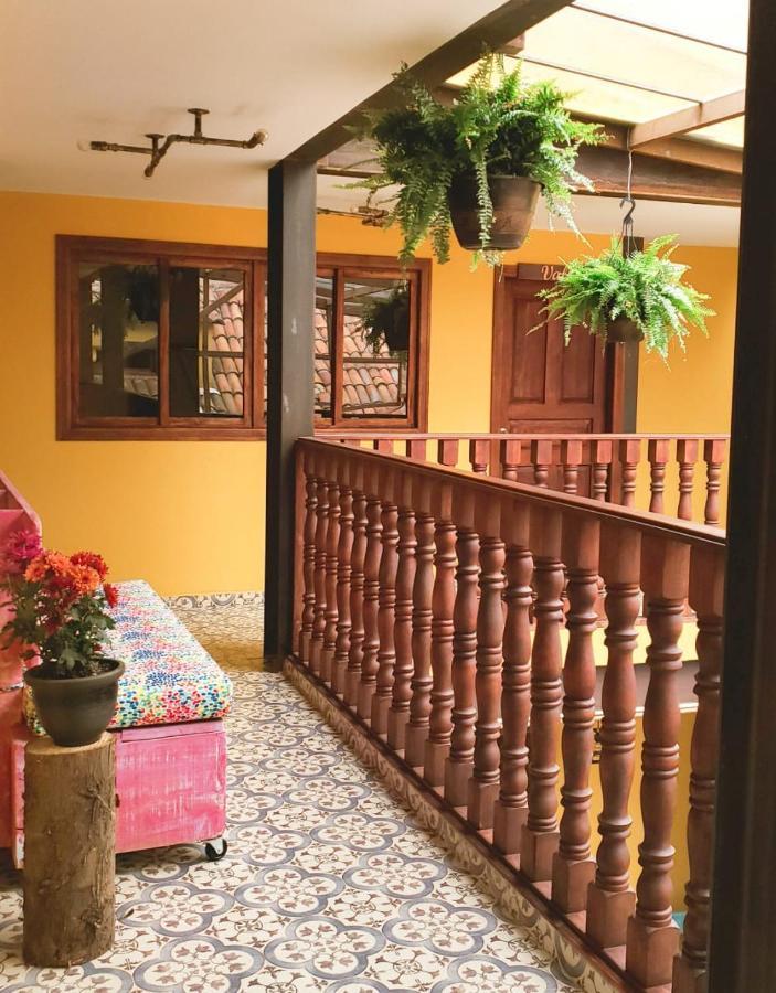 Hostal Casa Astromelia Bogota Bagian luar foto