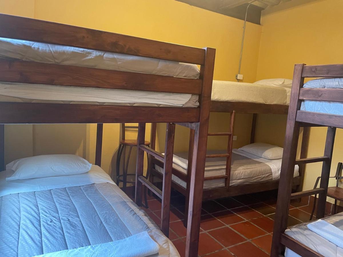 Hostal Casa Astromelia Bogota Bagian luar foto