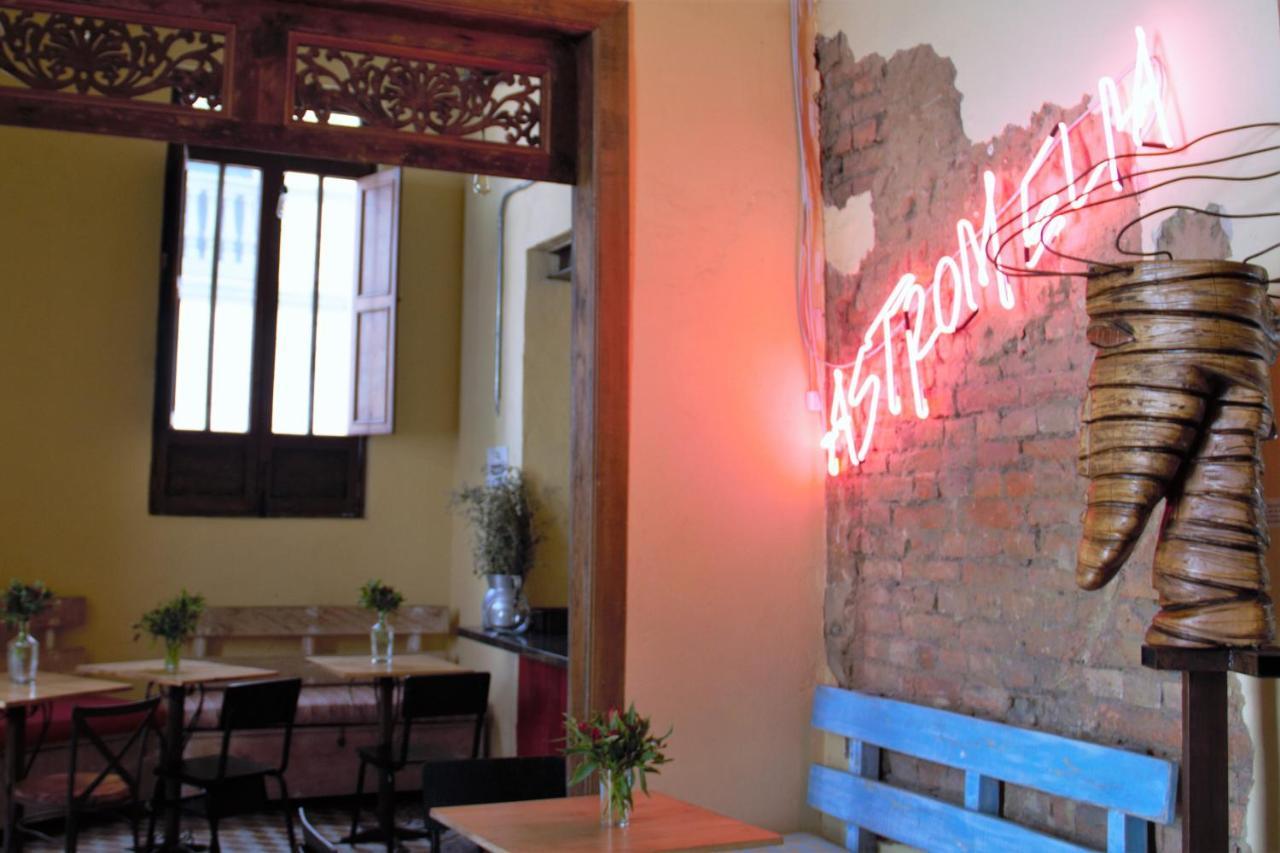 Hostal Casa Astromelia Bogota Bagian luar foto