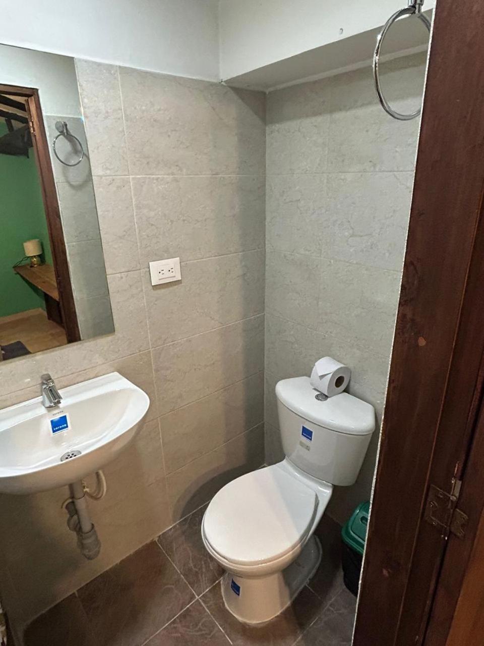 Hostal Casa Astromelia Bogota Bagian luar foto