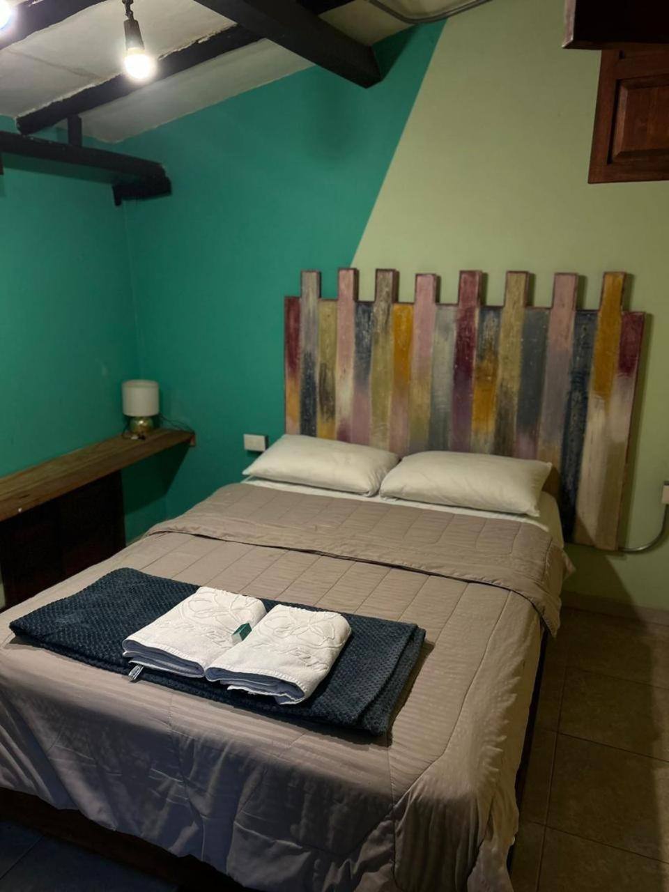 Hostal Casa Astromelia Bogota Bagian luar foto