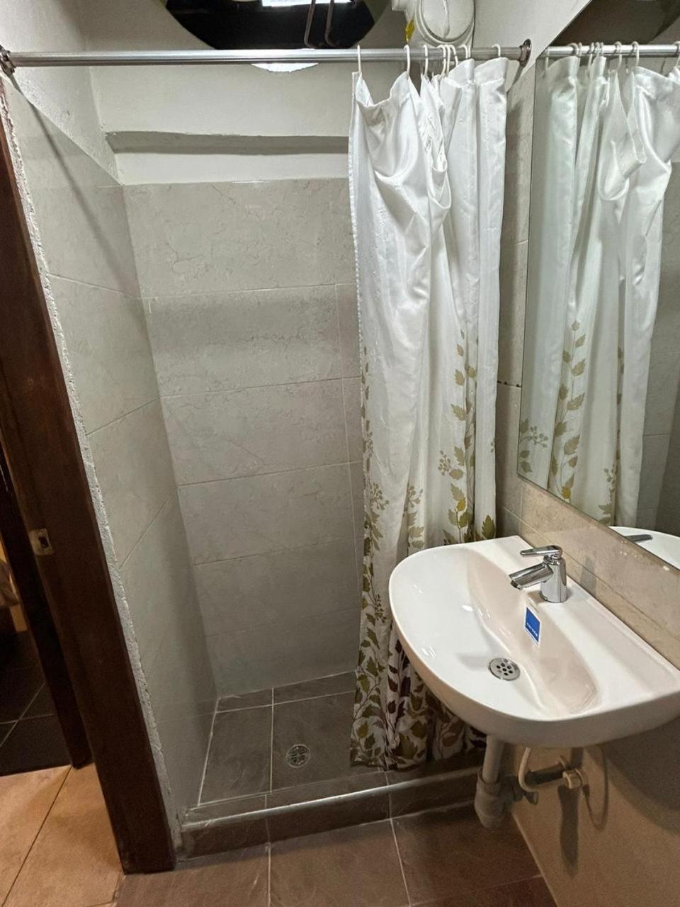 Hostal Casa Astromelia Bogota Bagian luar foto