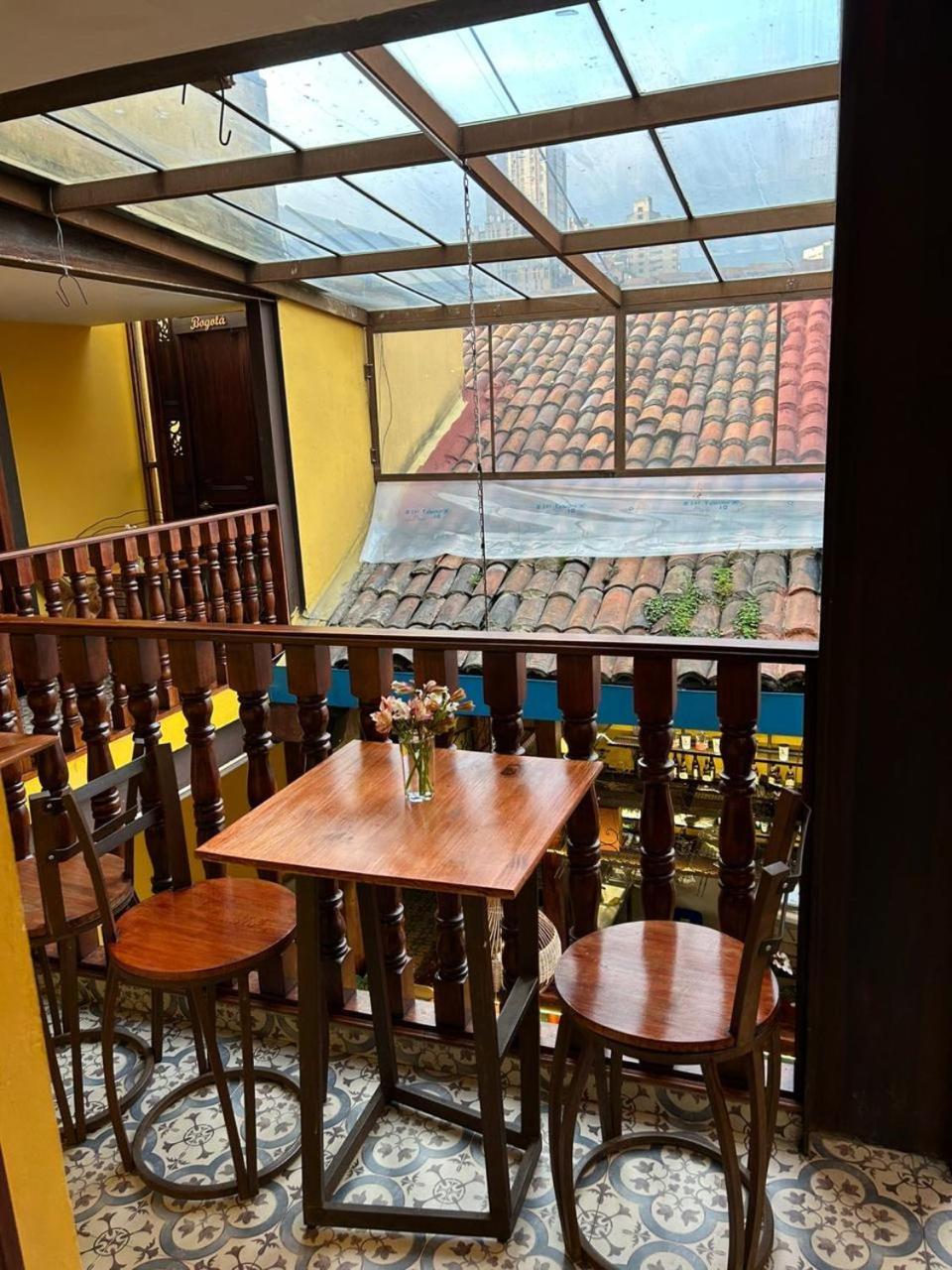 Hostal Casa Astromelia Bogota Bagian luar foto